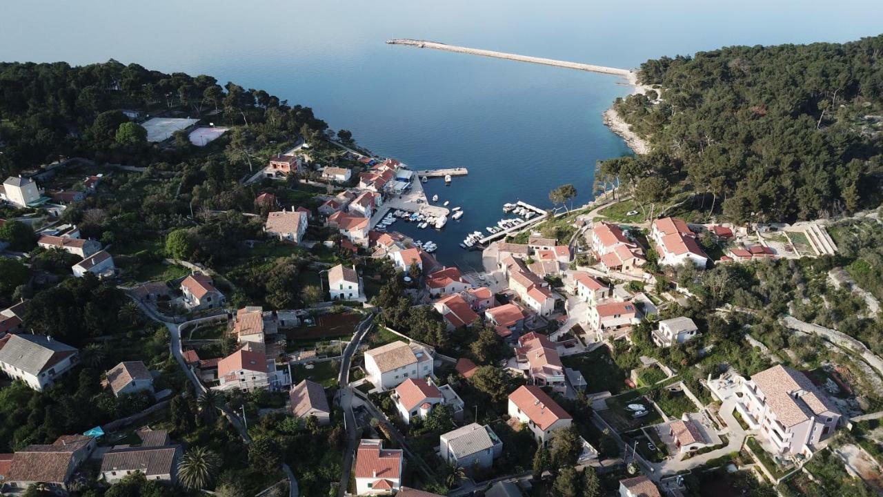 Guesthouse Antonija Veli Lošinj Екстериор снимка