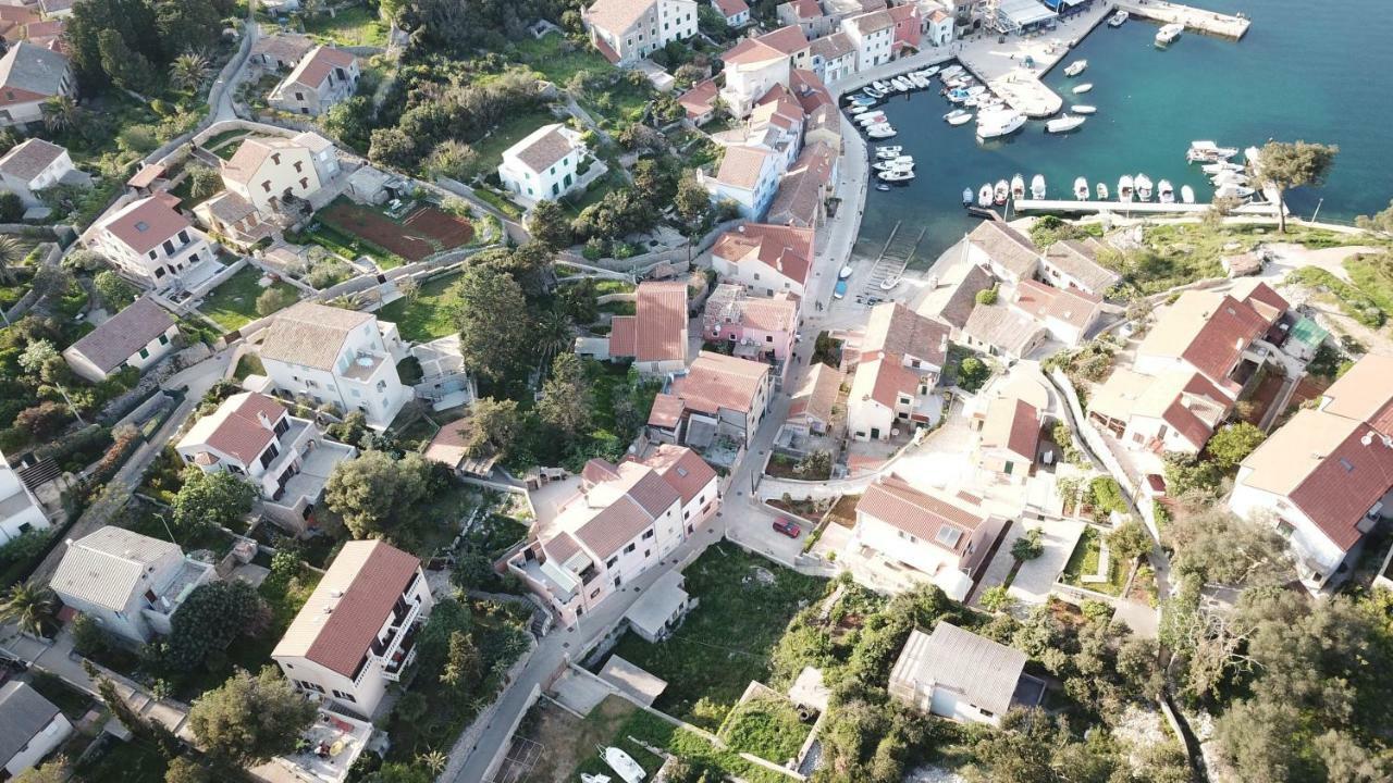 Guesthouse Antonija Veli Lošinj Екстериор снимка